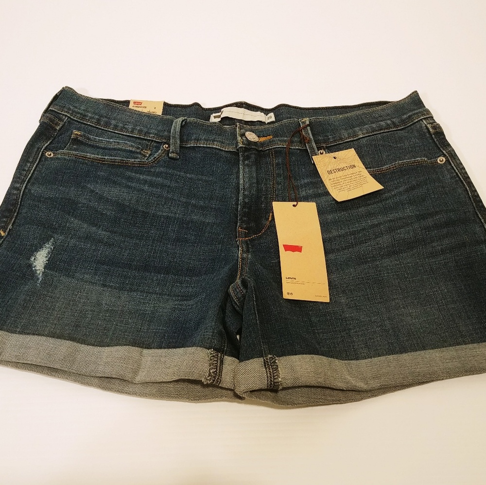 Levis Cuffed. Denim Shorts Size 10